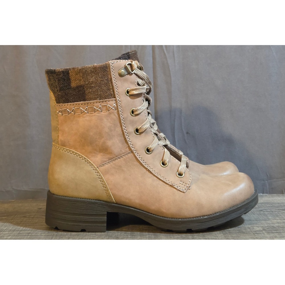 NWOB Earth Origins Rowan Lace Up Ankle Boots Women's Size 7.5 Brown